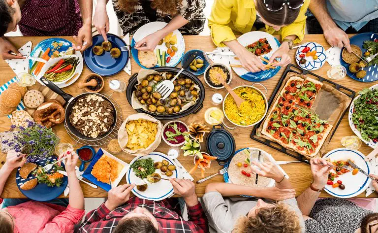 چرا باید مصرف محصولات حیوانی را کنار بگذاریم؟
