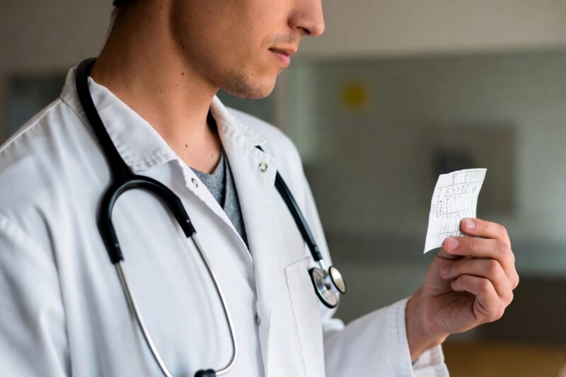 بررسی ویژگی‌های ضدحساسیت در اسکراب‌های سینوهه