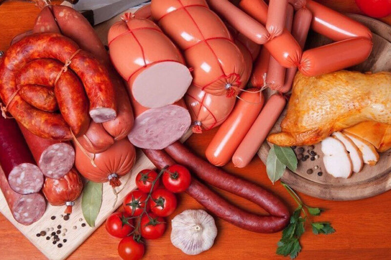 ارتباط گوشت فرآوری‌شده با انواع سرطان‌ها: واقعیت‌های علمی و توصیه‌های سلامتی